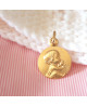 Augis : médaille bébé au doudou "Les Loupiots" or jaune