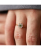 Bague Fleur Emeraude et Zirconiums 9k