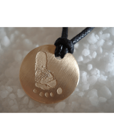 Les Empreintes : pendentif pastille or jaune sur cordon