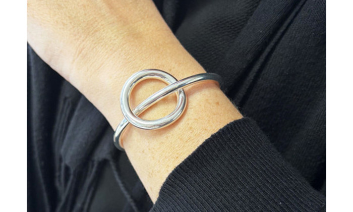 Gros bijoux : la tendance audacieuse de cet hiver !